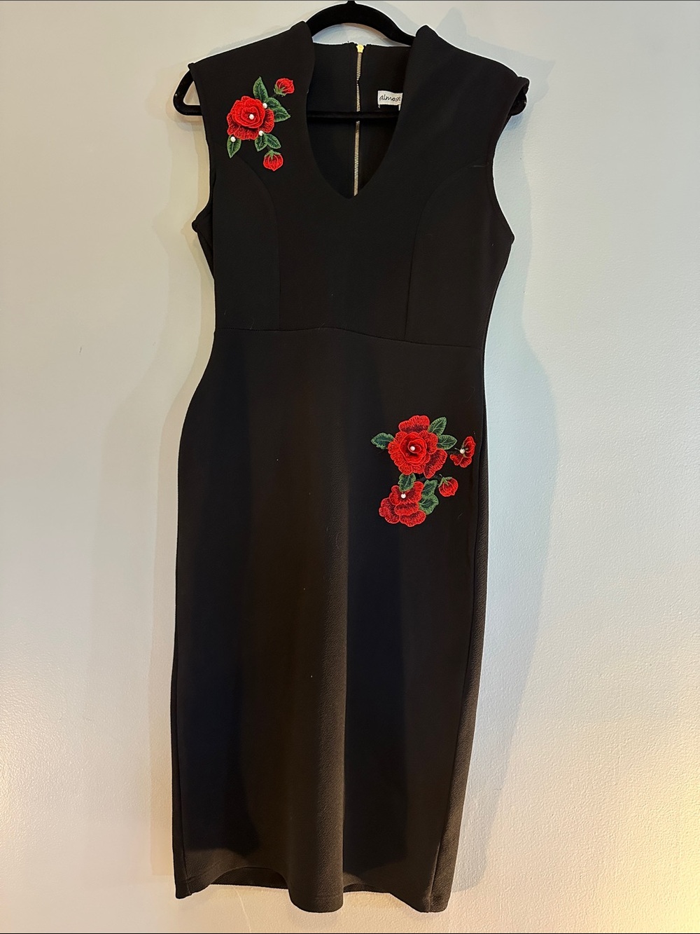 EUC Elegant Black Dress with striking 3D Red roses size large